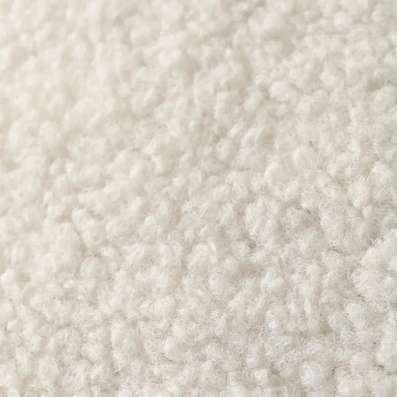 Un pouf individuel dans le salon