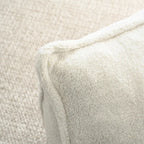 Un pouf individuel dans le salon